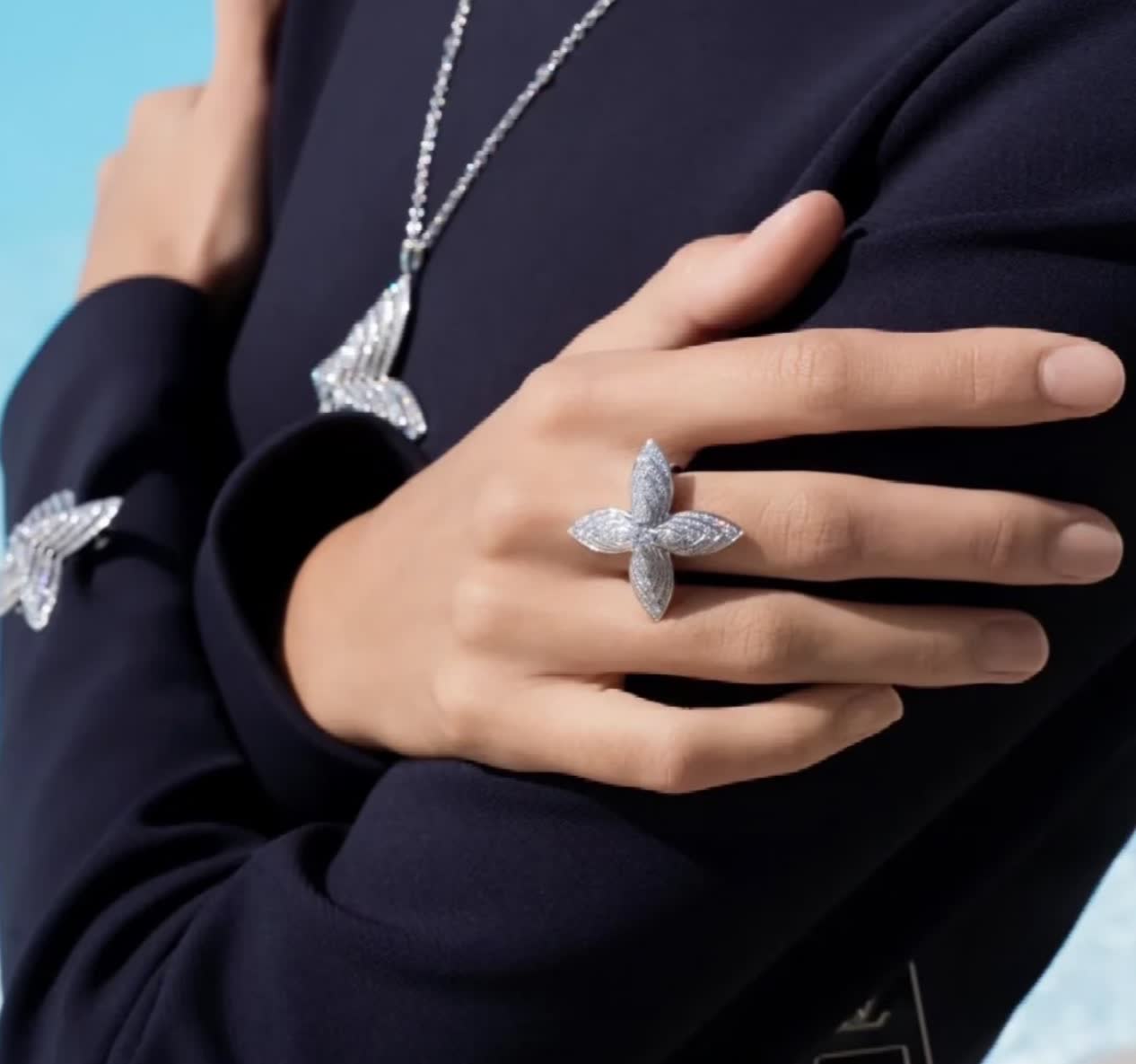 Van Cleef & Arpels Alhambra Ring